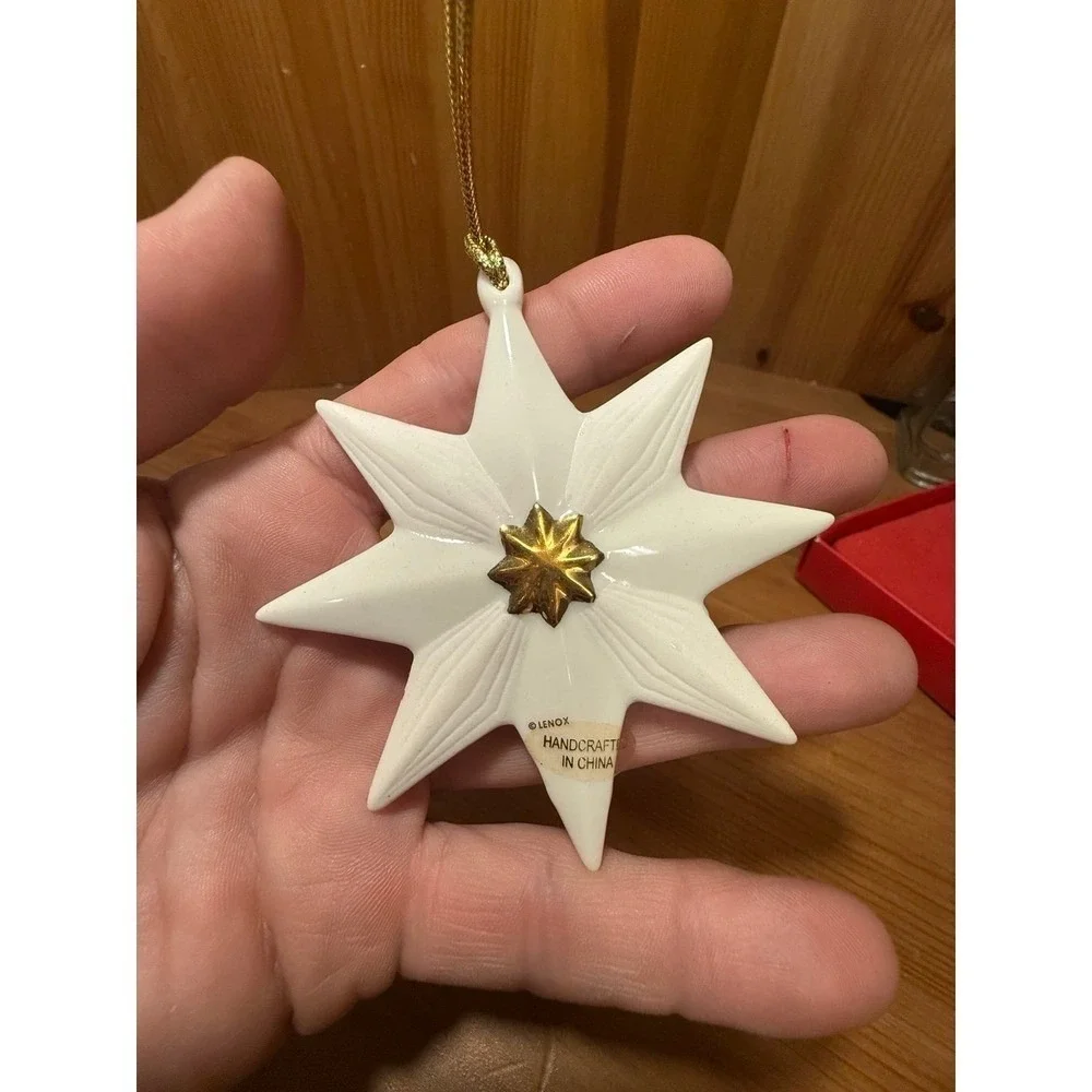 Lenox‎ Pleated Star Ornament Ivory Porcelain Gold Accent Tassel w/ Box 3.25